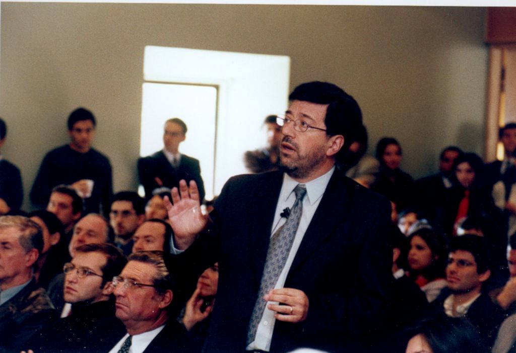 revista.jpg (76269 bytes)